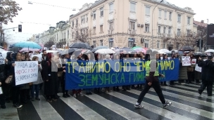 Zemunski maturanti u blokadi